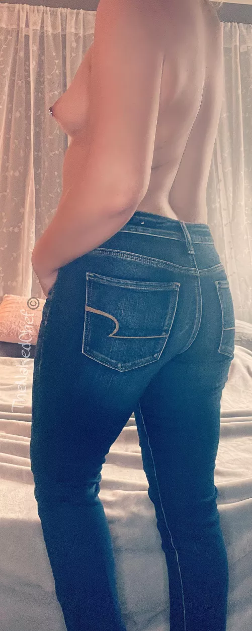 Happy Monday to the MILF lovers out there! Just tryin’ to be your favorite!😘