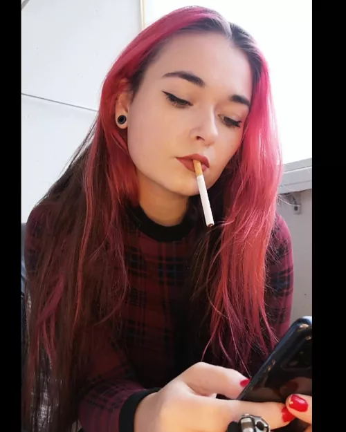 heres another dangling pic❤️🚬