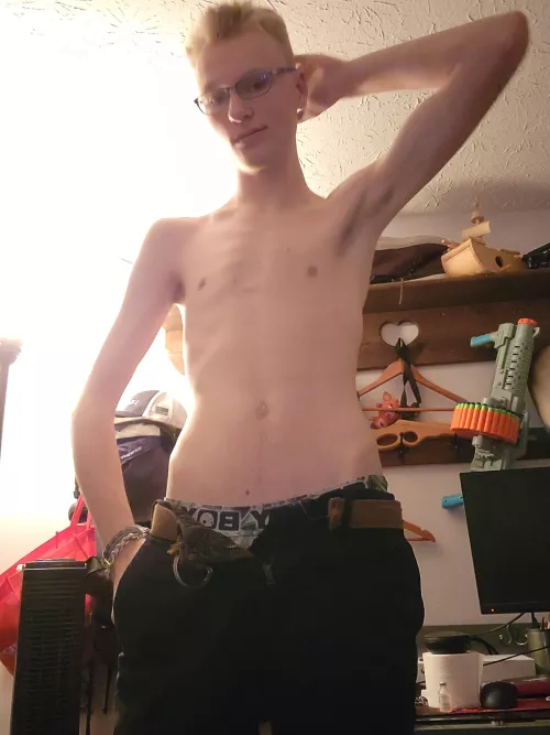 heyyy everyone feeling extra submissive today