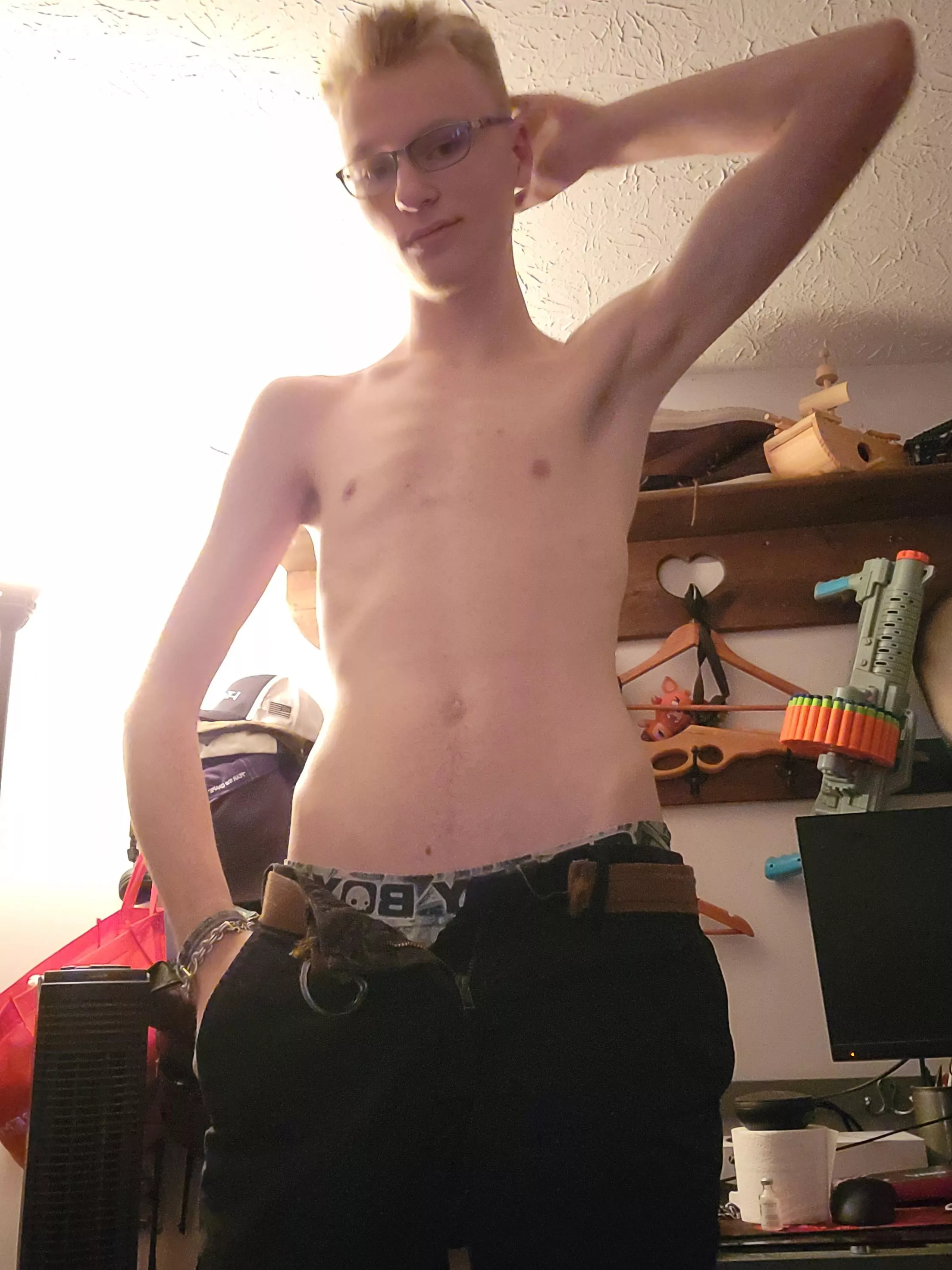 heyyy everyone feeling extra submissive today