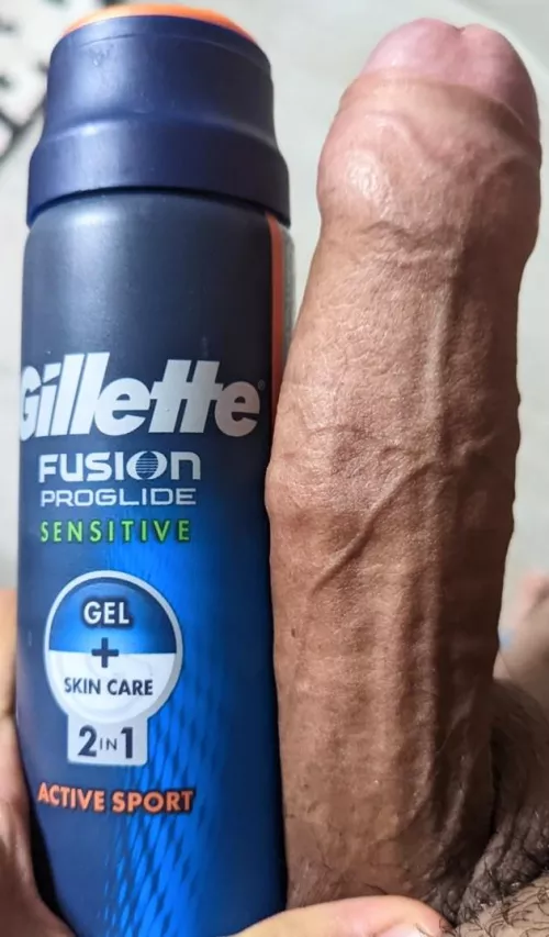 hmu if you want to compare with my Gillette-size teen cock.