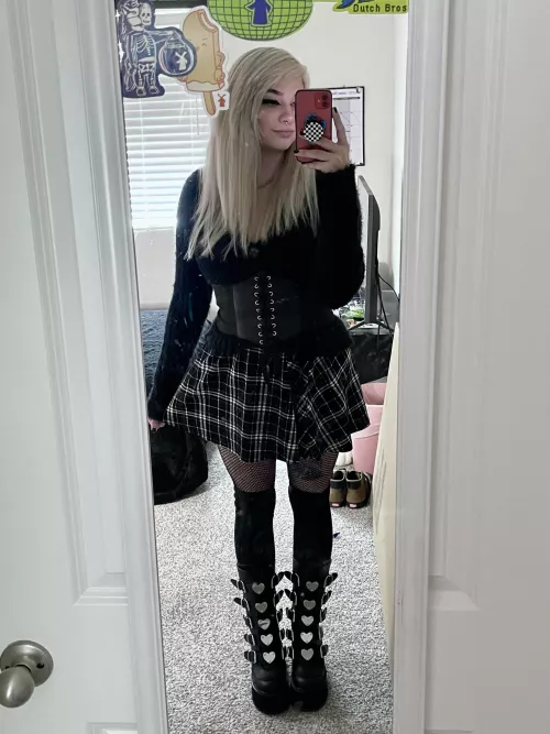 Hope you don’t mind goth girls ♡