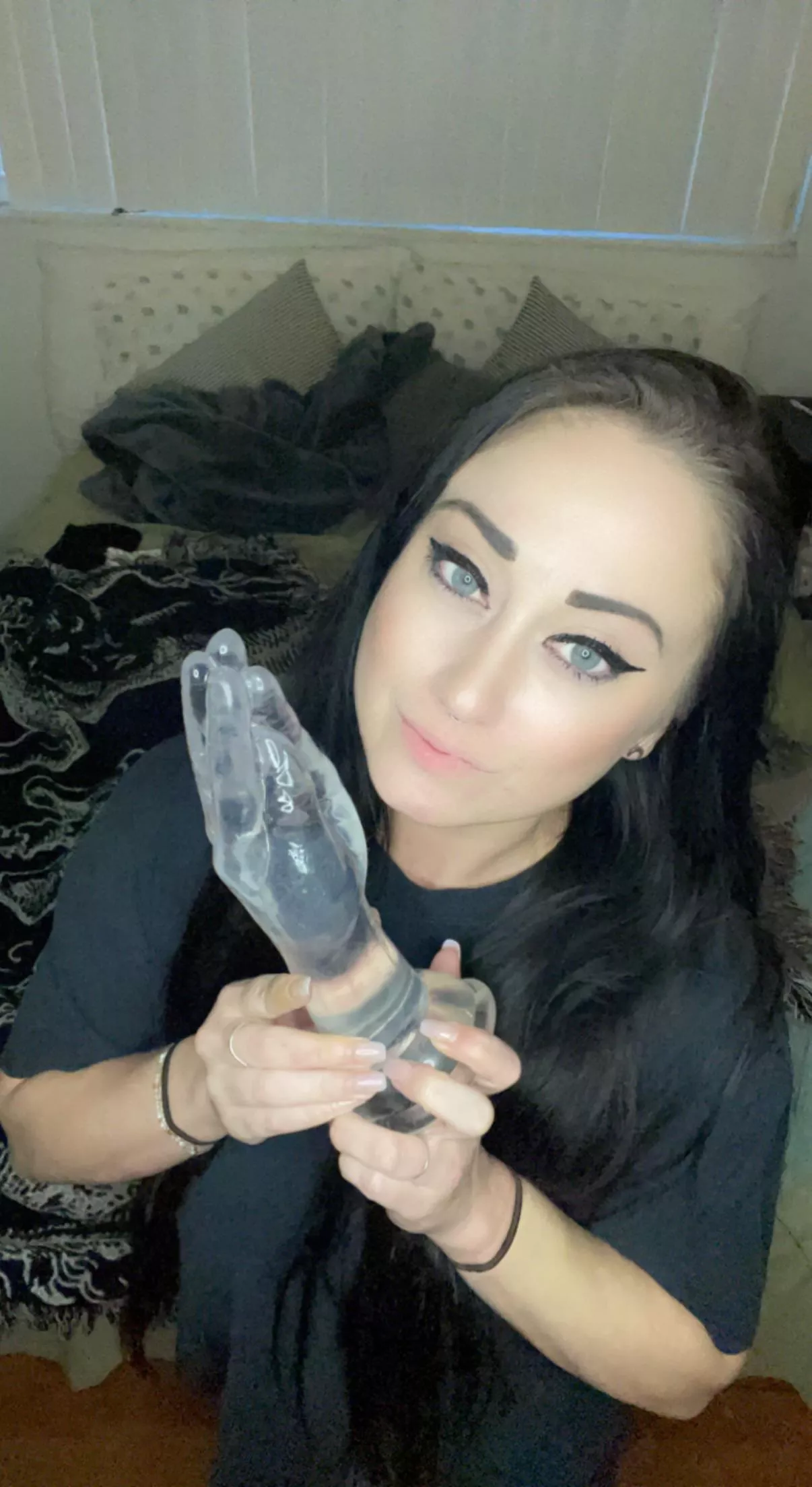 I am going to destroy myself. I’m so excited to be a gaping mess 〰️ I’ll be posting soon! 🥰❤️