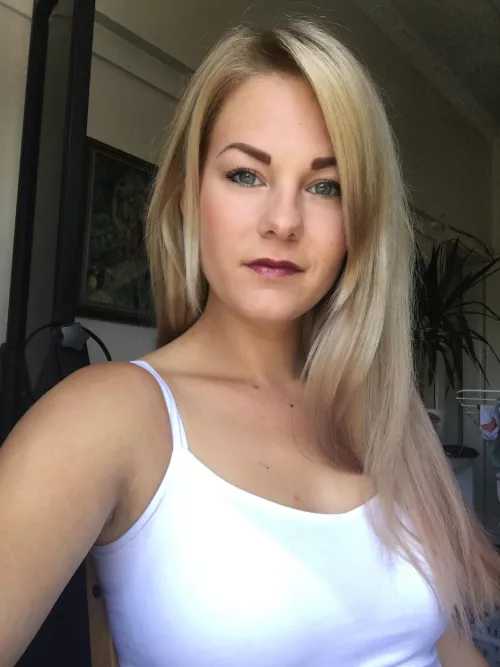 If you notice me, say Hi