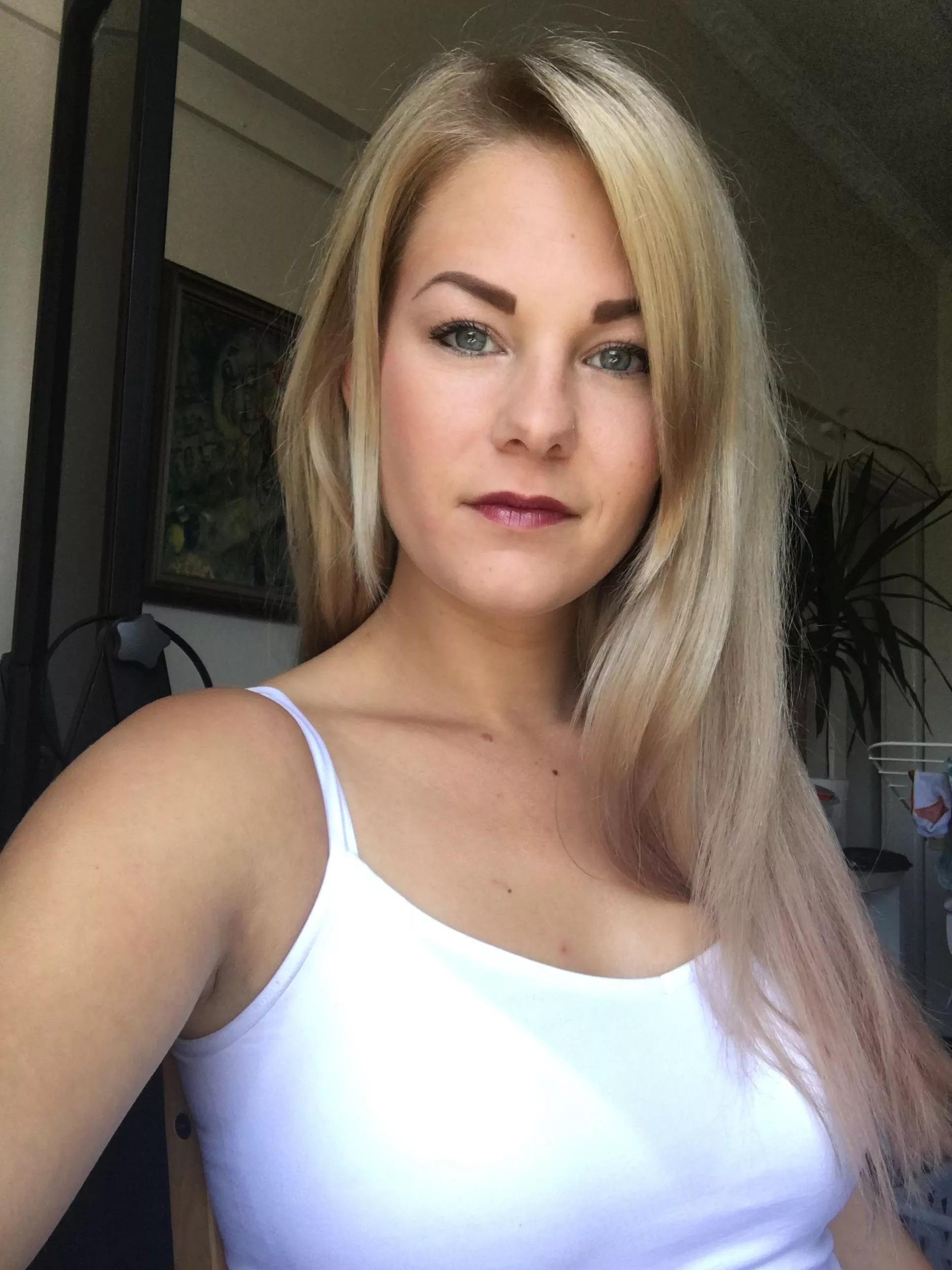 If you notice me, say Hi