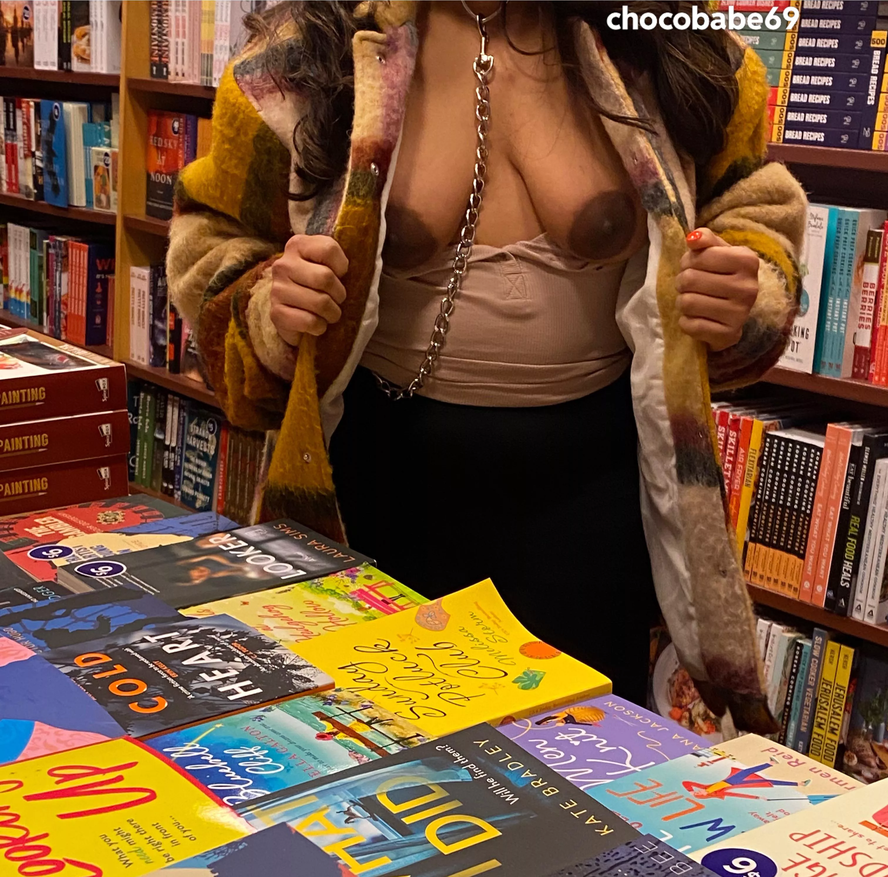 Leashed & flashing in a bookstore as part of a dare [F]