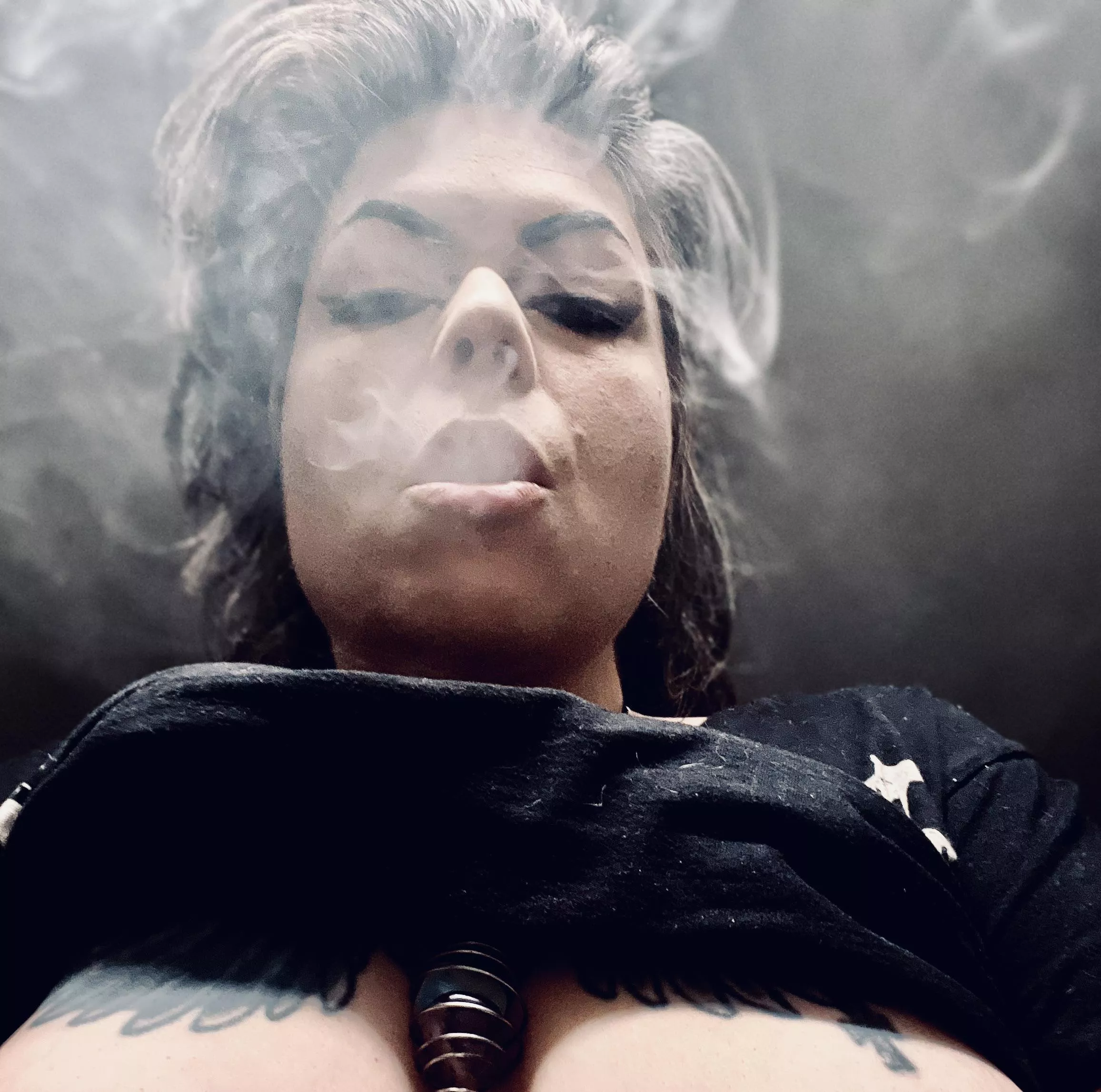 Let me hypnotize you….💋