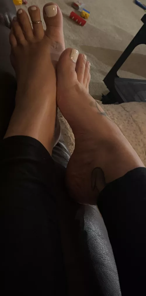 Need them rubbed tonight, any takers?