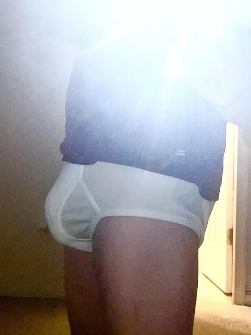 Never understood why people think tighty whities are ugly