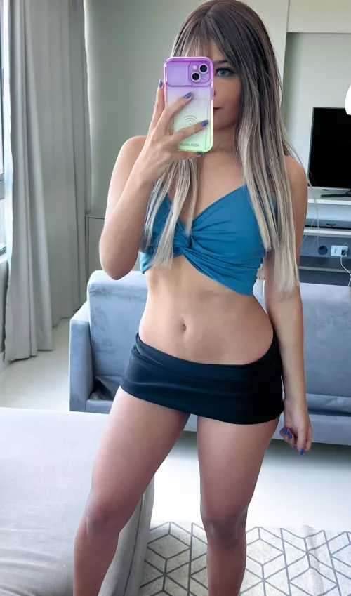 Only 4’11! Would eat me ?