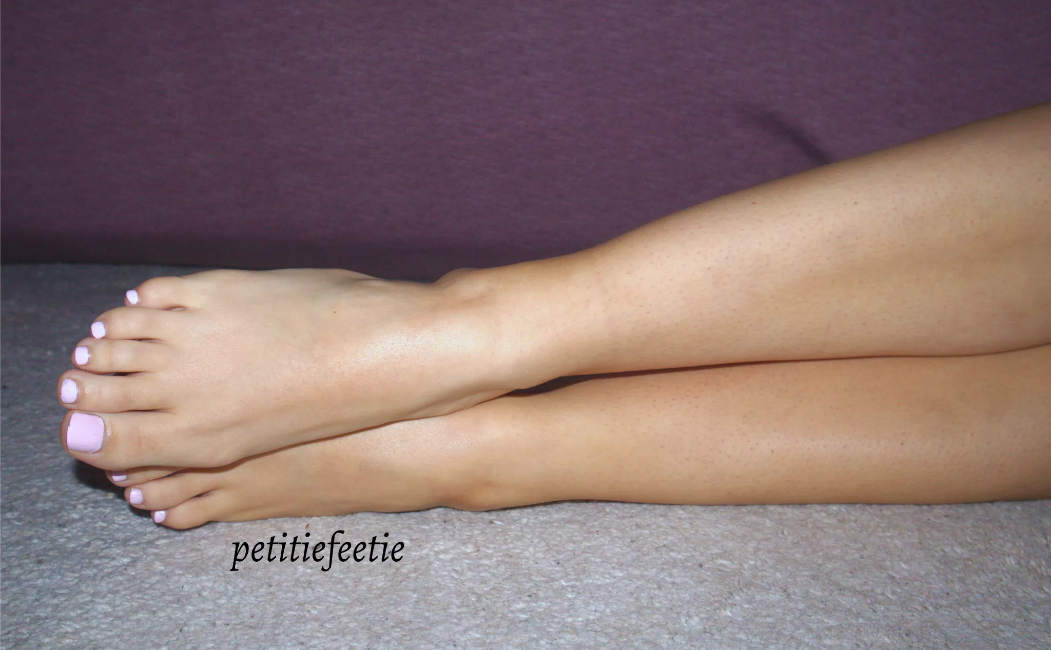 Please allow me to brighten up your day with some pink toes 👣😊