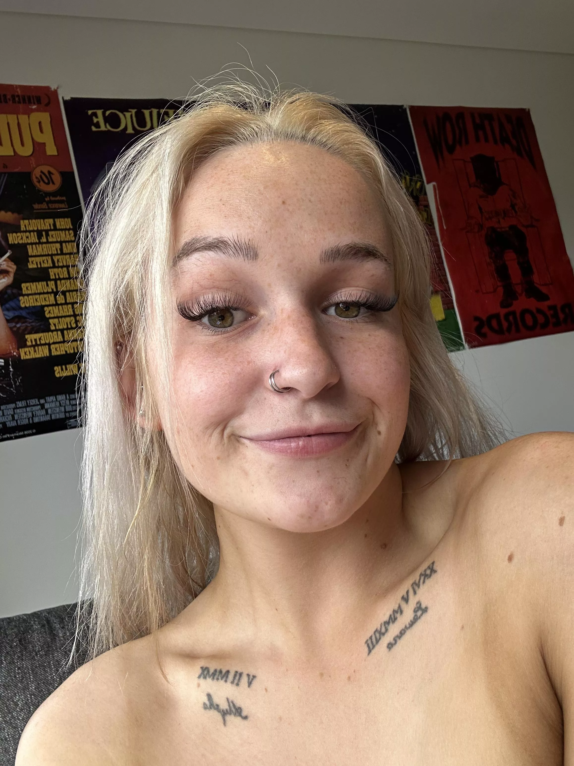 should just lower my phone😏