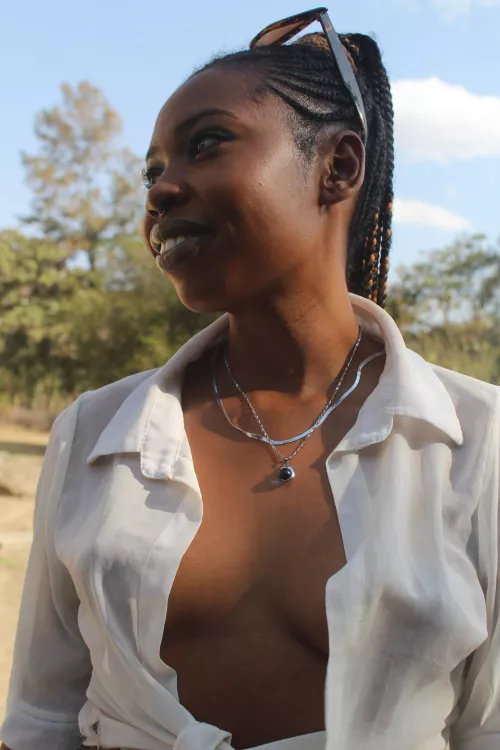 Shoutout to my mom for giving me perky tits😚