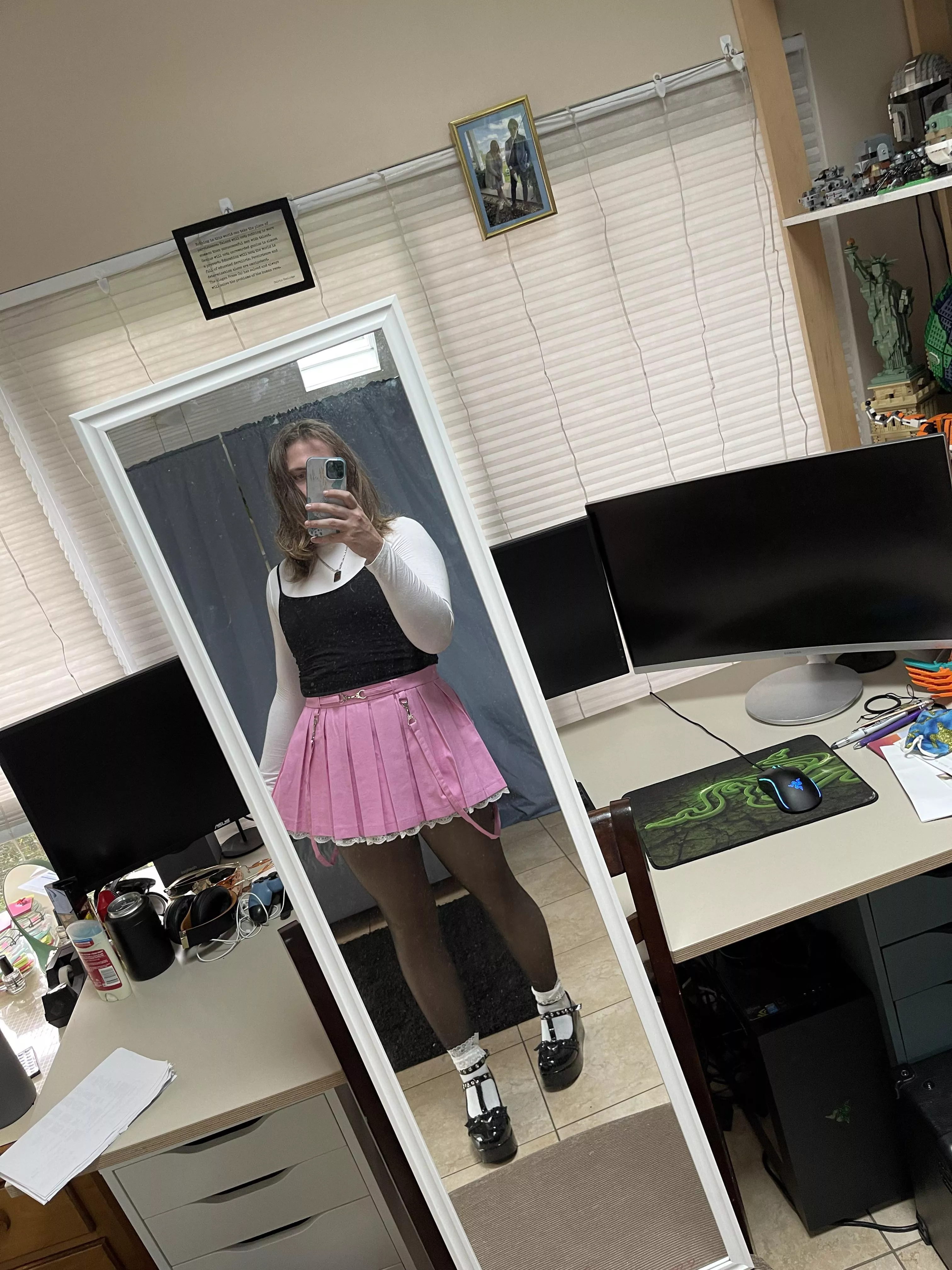 skirt make brain go brrrr💖