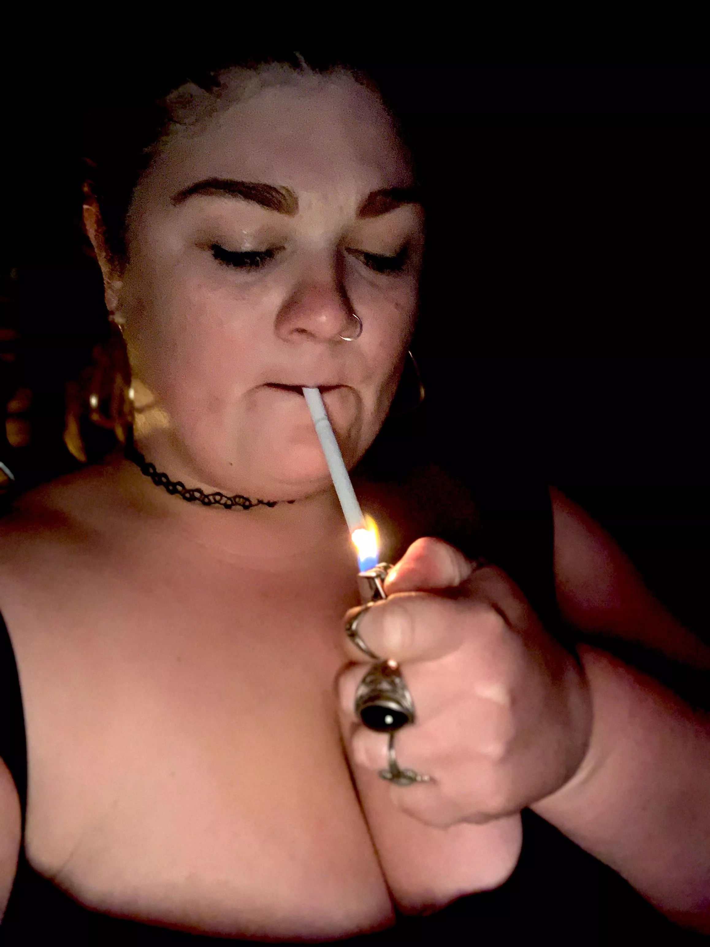 Smoking 100’s 🚬