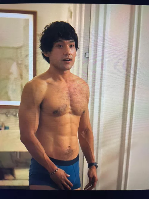 Sorry for the potato pic, HBO won’t let me screenshot. Curious if anyone can identify the boxer briefs Ethan from White Lotus is wearing 😅