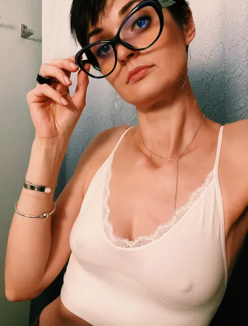 Sunday. A day off for my titties and for me