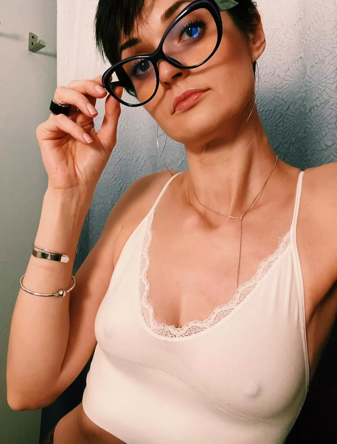 Sunday. A day off for my titties and for me