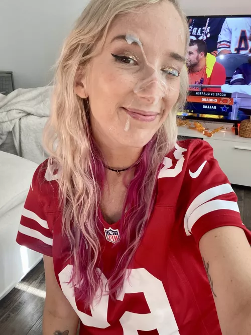 Sundays are for football & facials 🏈