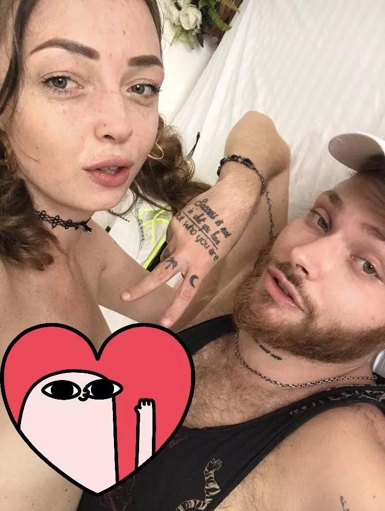 Wanna be the third?💋🍀 https://m.chaturbate.com/cherrypepperr