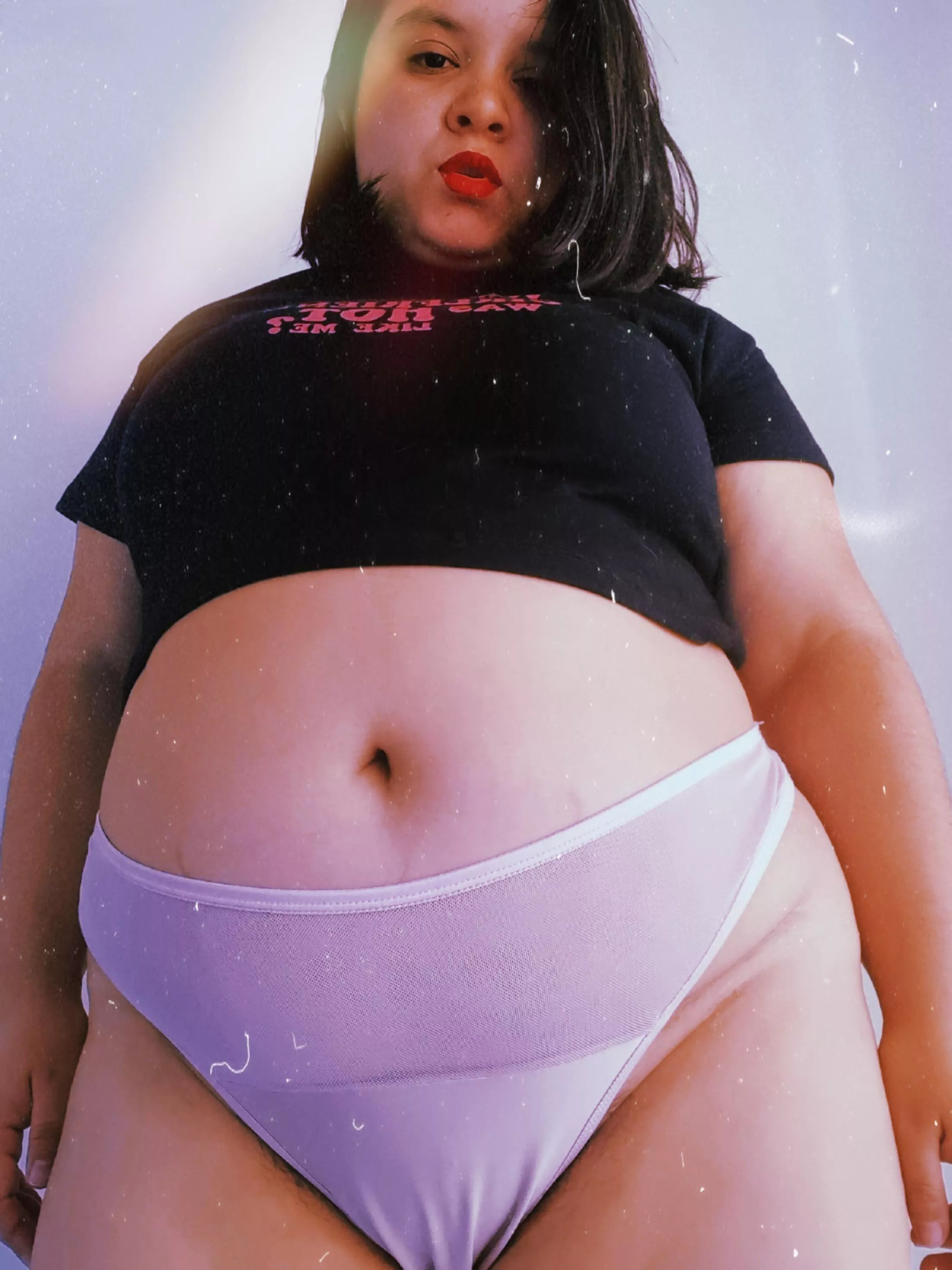 Wanna see me fingering my deep button?