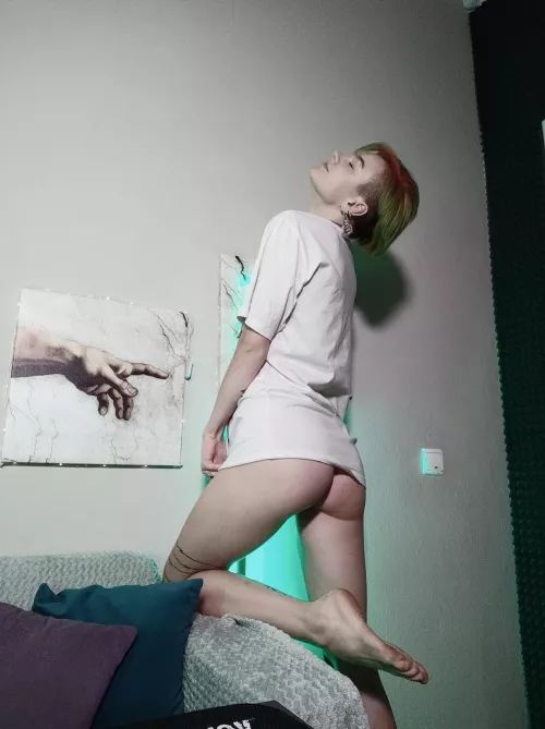 What color should I paint myself, kittens?