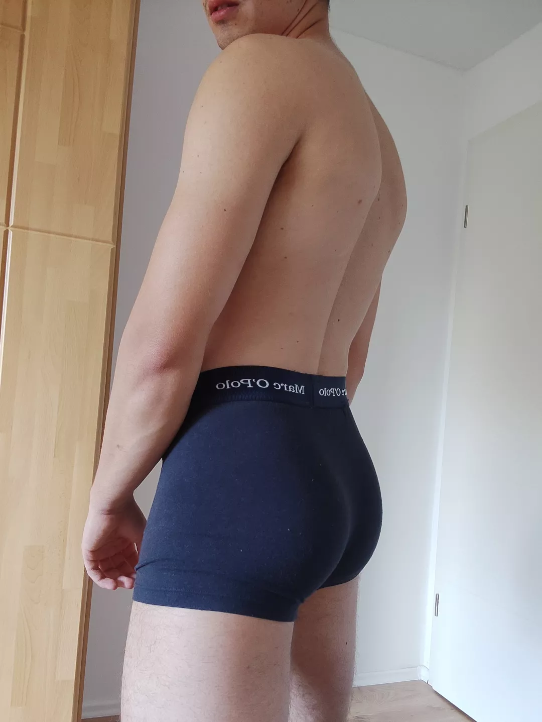 Would you be my squat buddy?