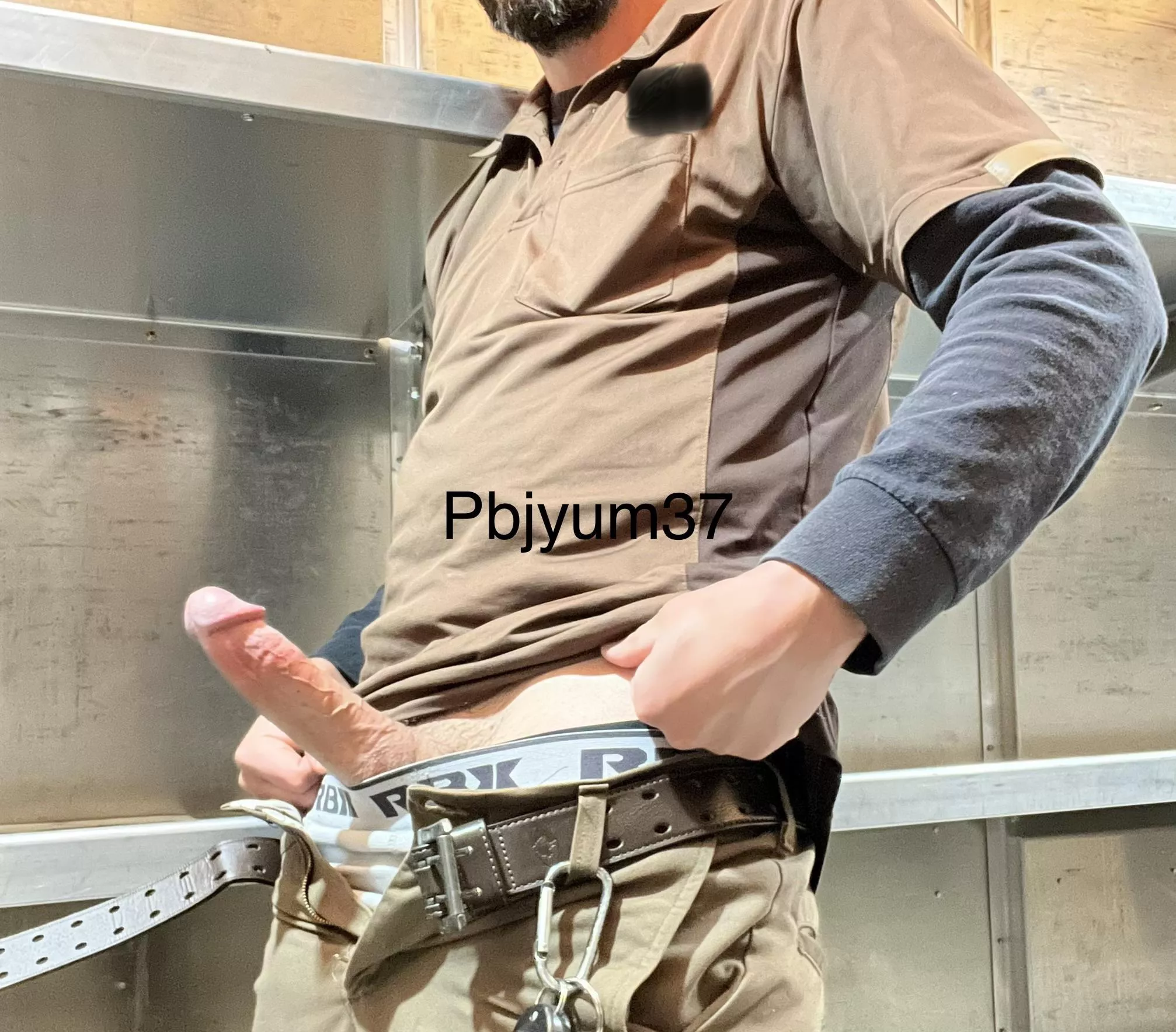 Would you be willing to help out this delivery guy?