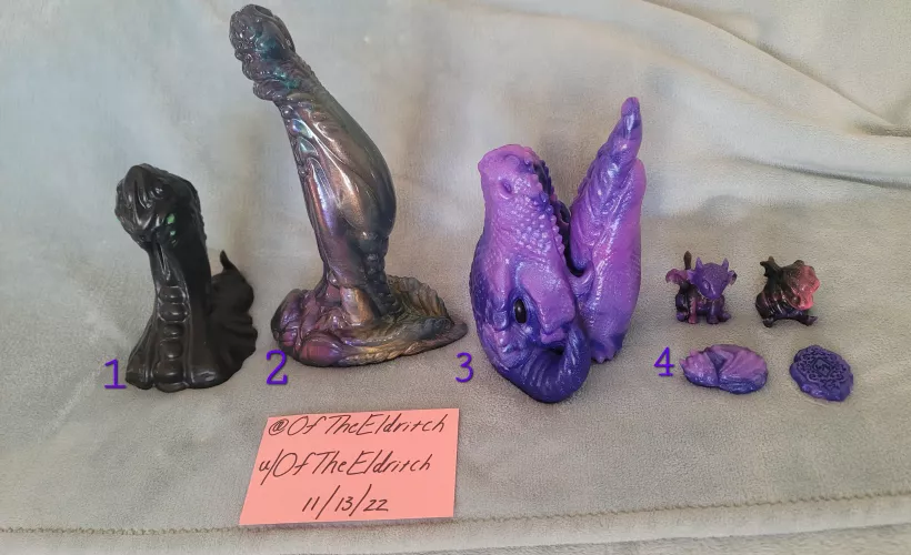 wts 3 toys, squishies