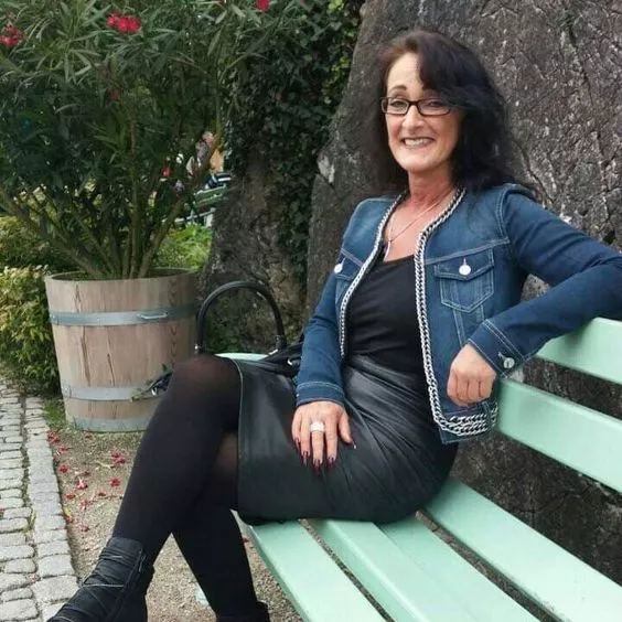 You never know what sexy gilf you might run into in the park.