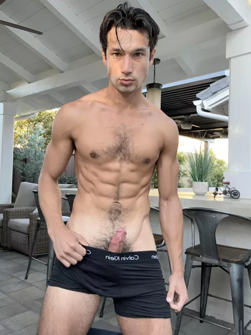 [21] sup bro you like my cock?