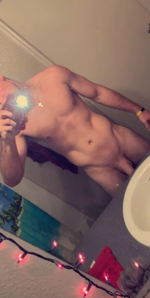 24(m4f) need the maturity, the intelligence, and the fearless sexual connection that only a cougar can give me;)