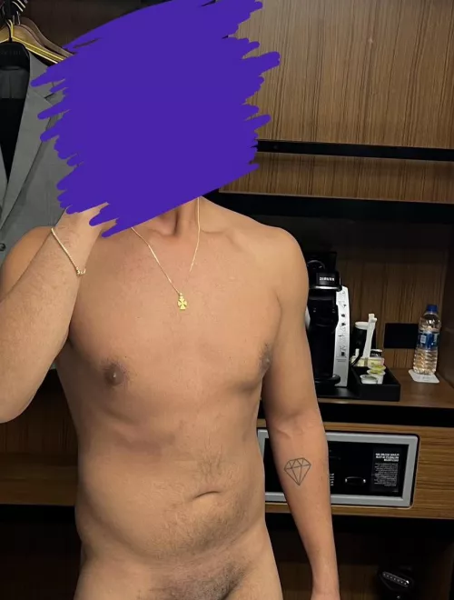 26[M] first time poster on a fitness journey. Opinions on my progress pic?