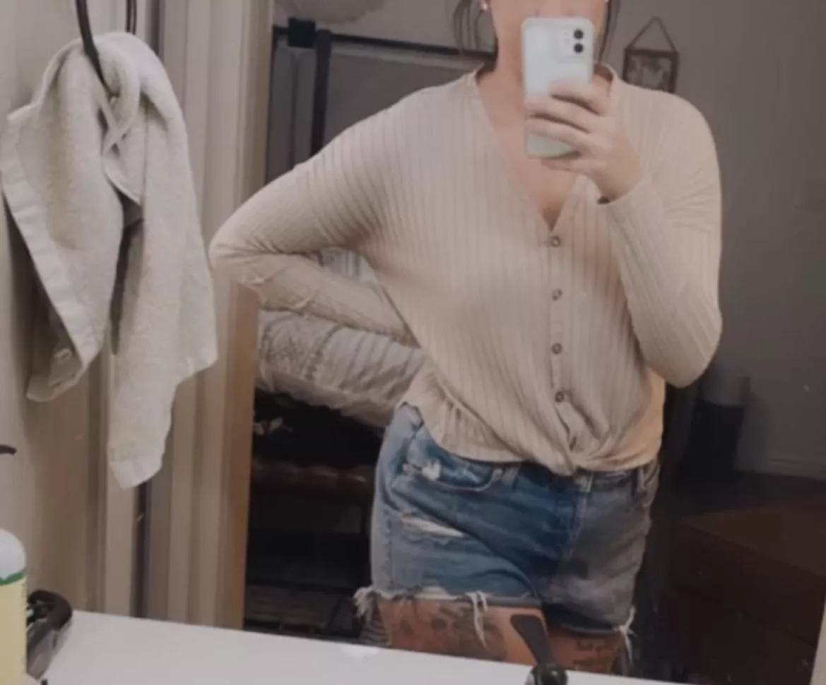 Anyone appreciate a clothed mom bod?