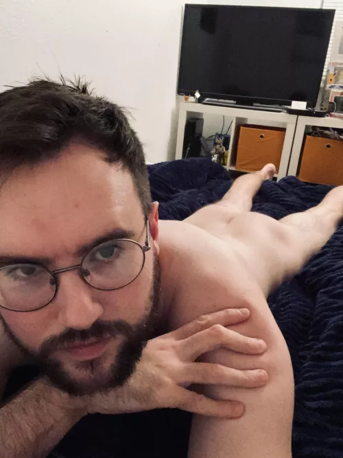 Beard and Butt, did I mention I love being rimmed and pegged?