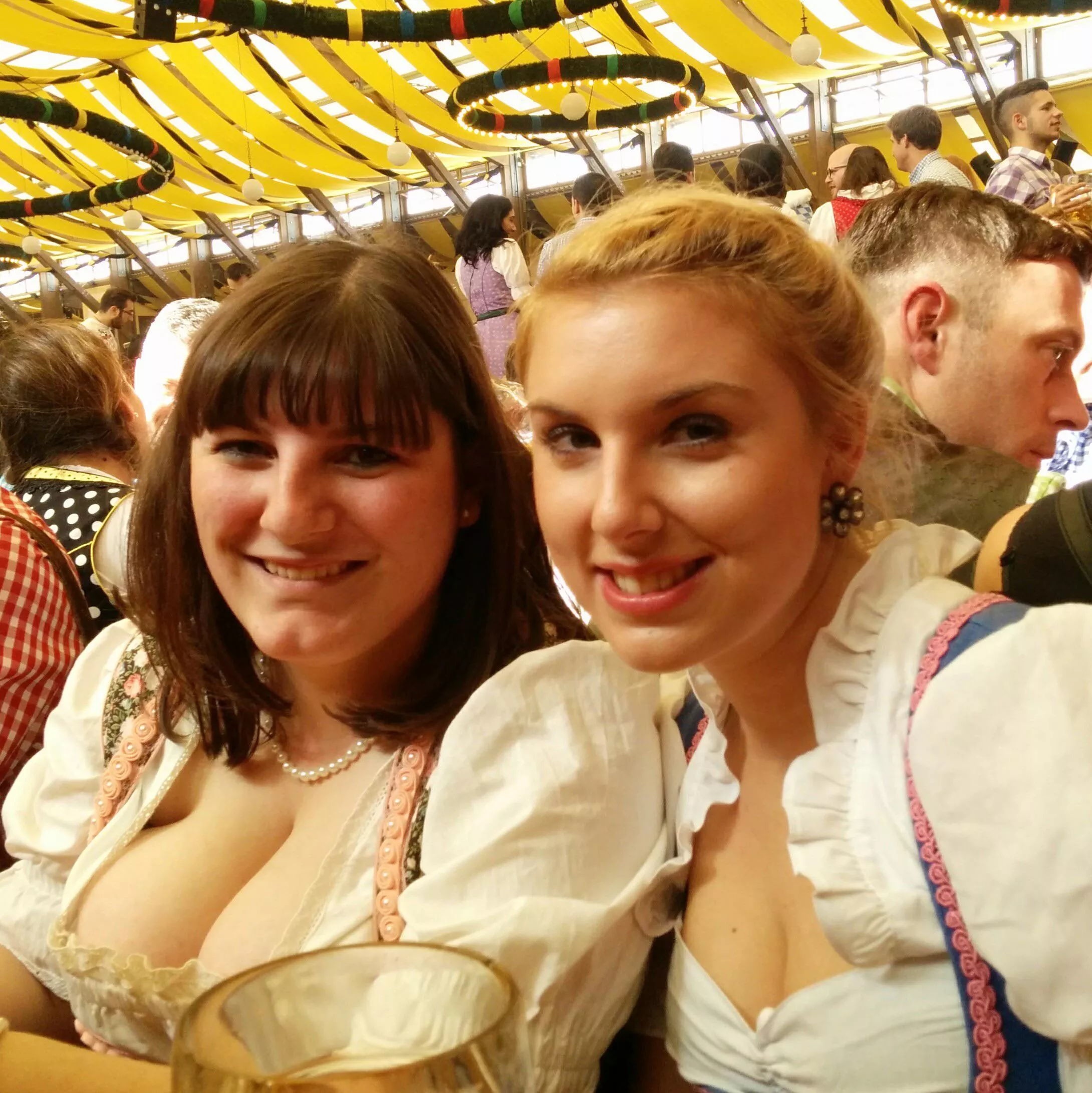 Dirndl boobs