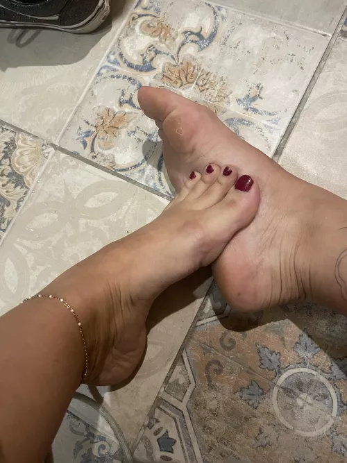 Do you find my feet attractive for your mouth?