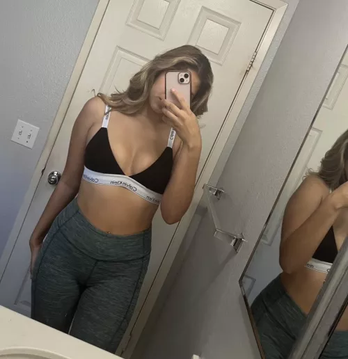Do you like my workout outfit?