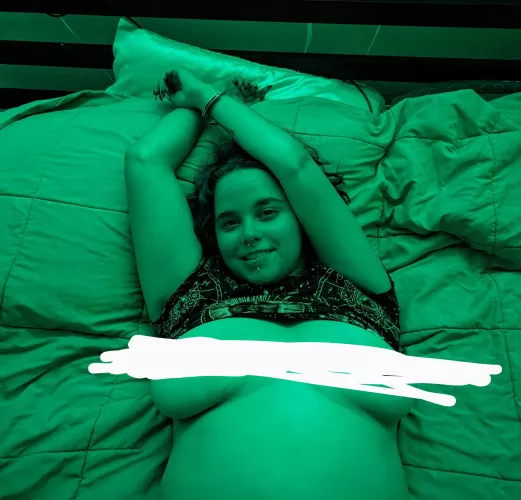 don't get to check out the full photo on my only fans page!