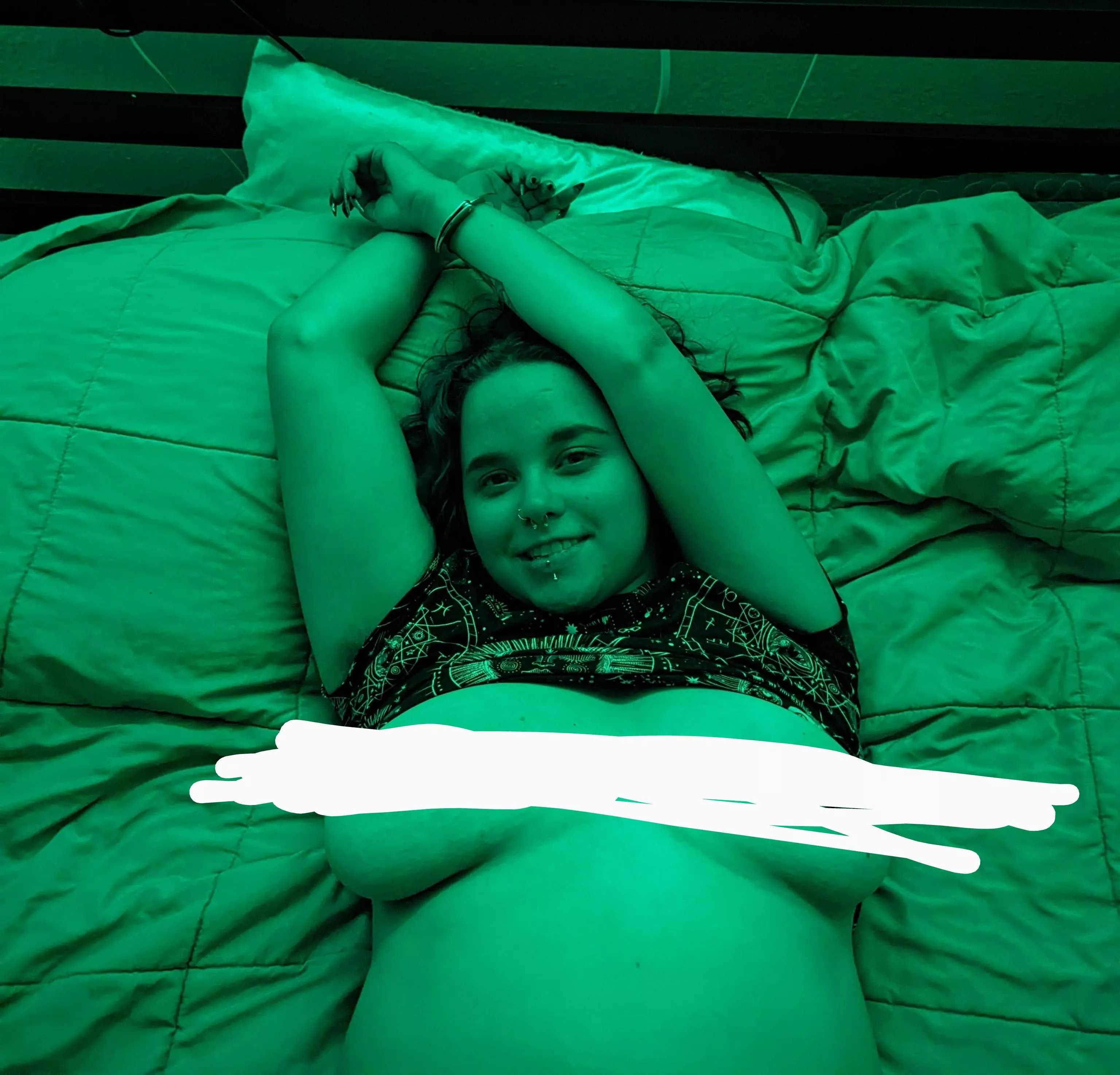 don't get to check out the full photo on my only fans page!