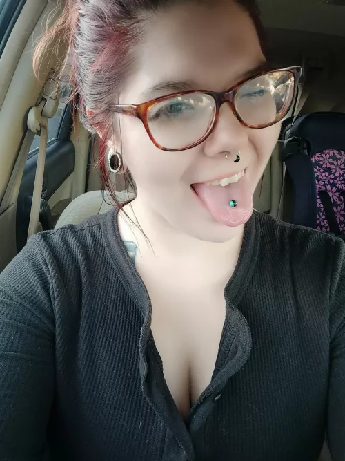 f29 pretty ladies say hi to me 😘