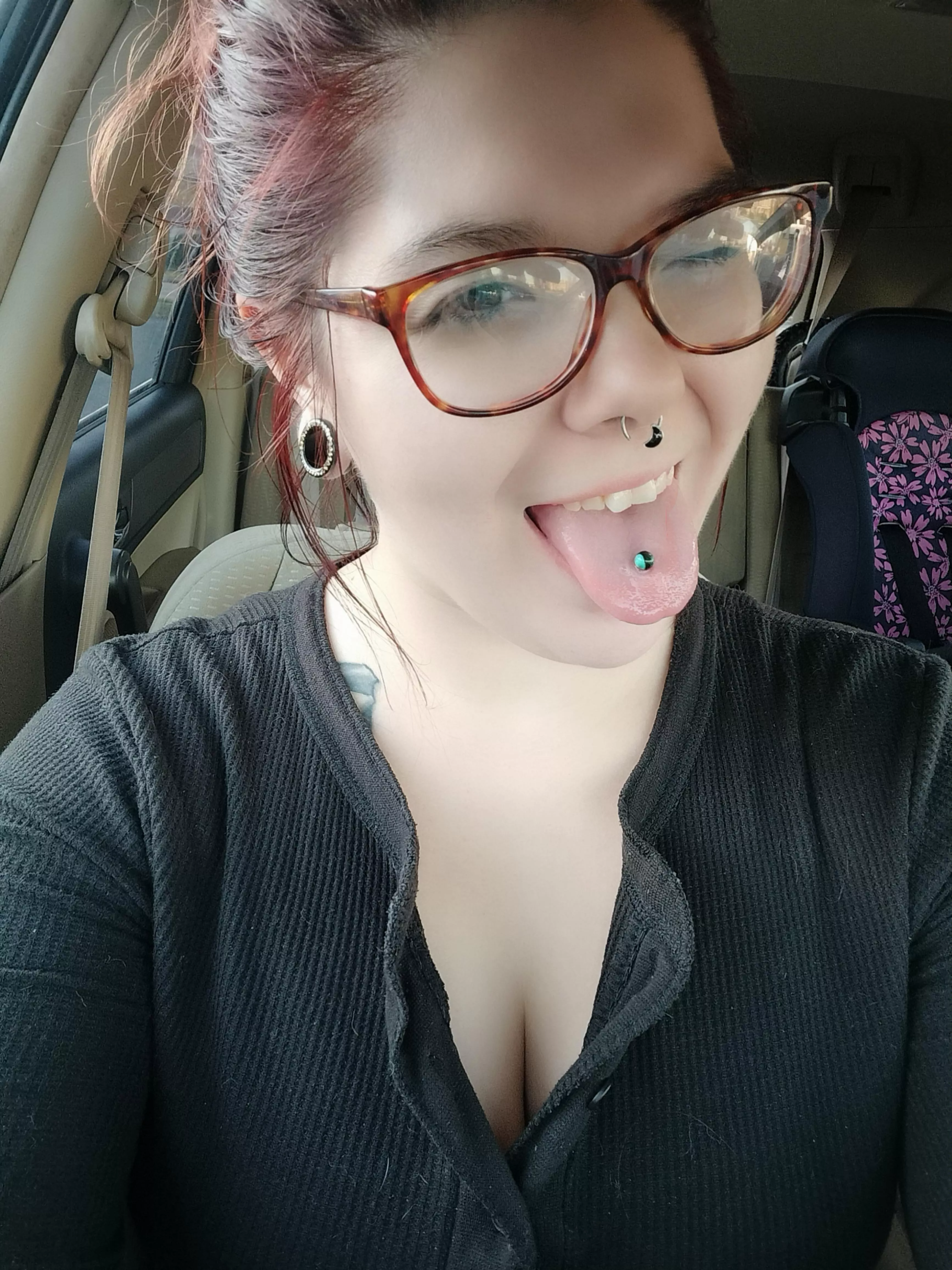 f29 pretty ladies say hi to me 😘