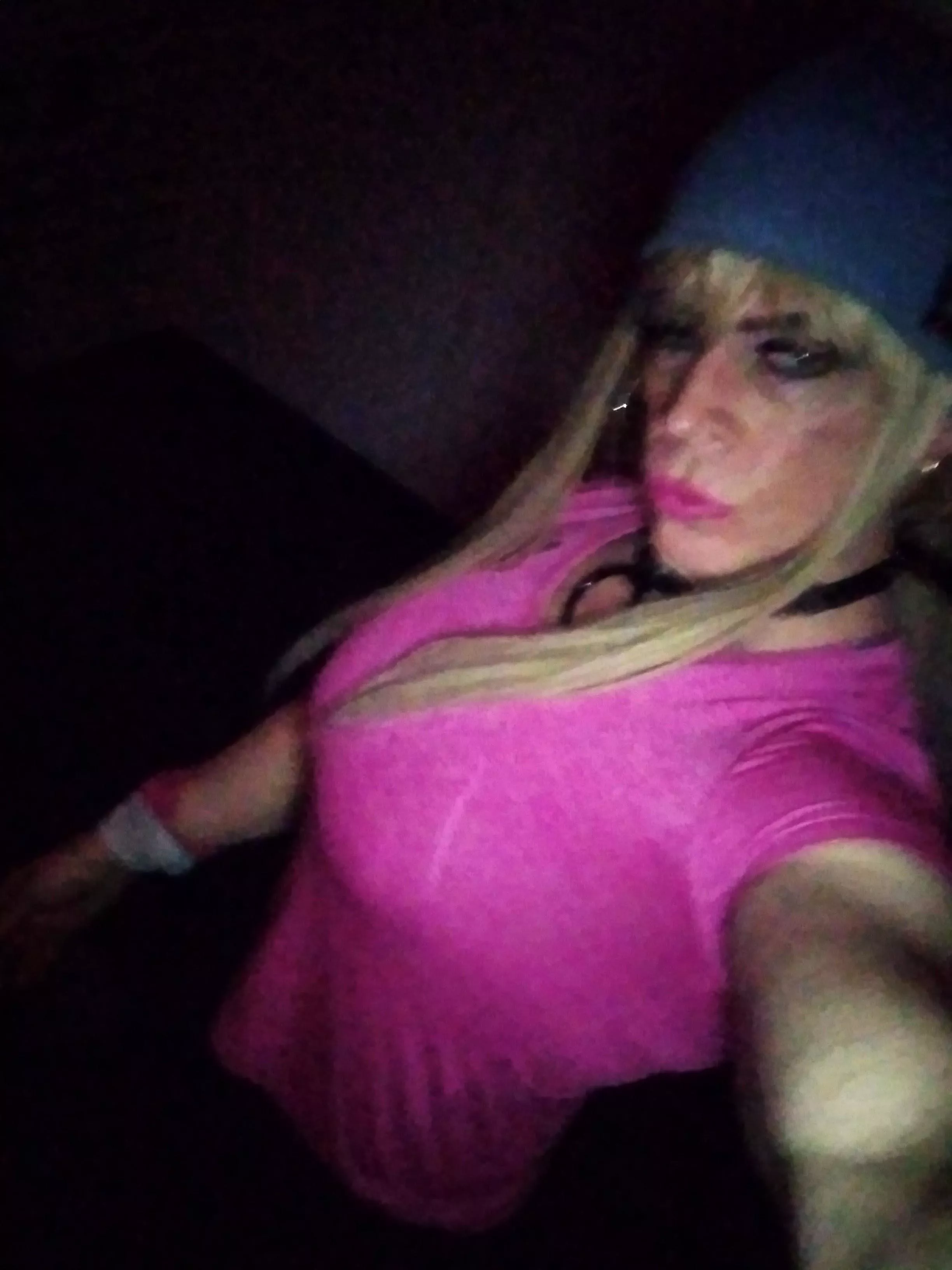 getting cold new hat ,new boobs