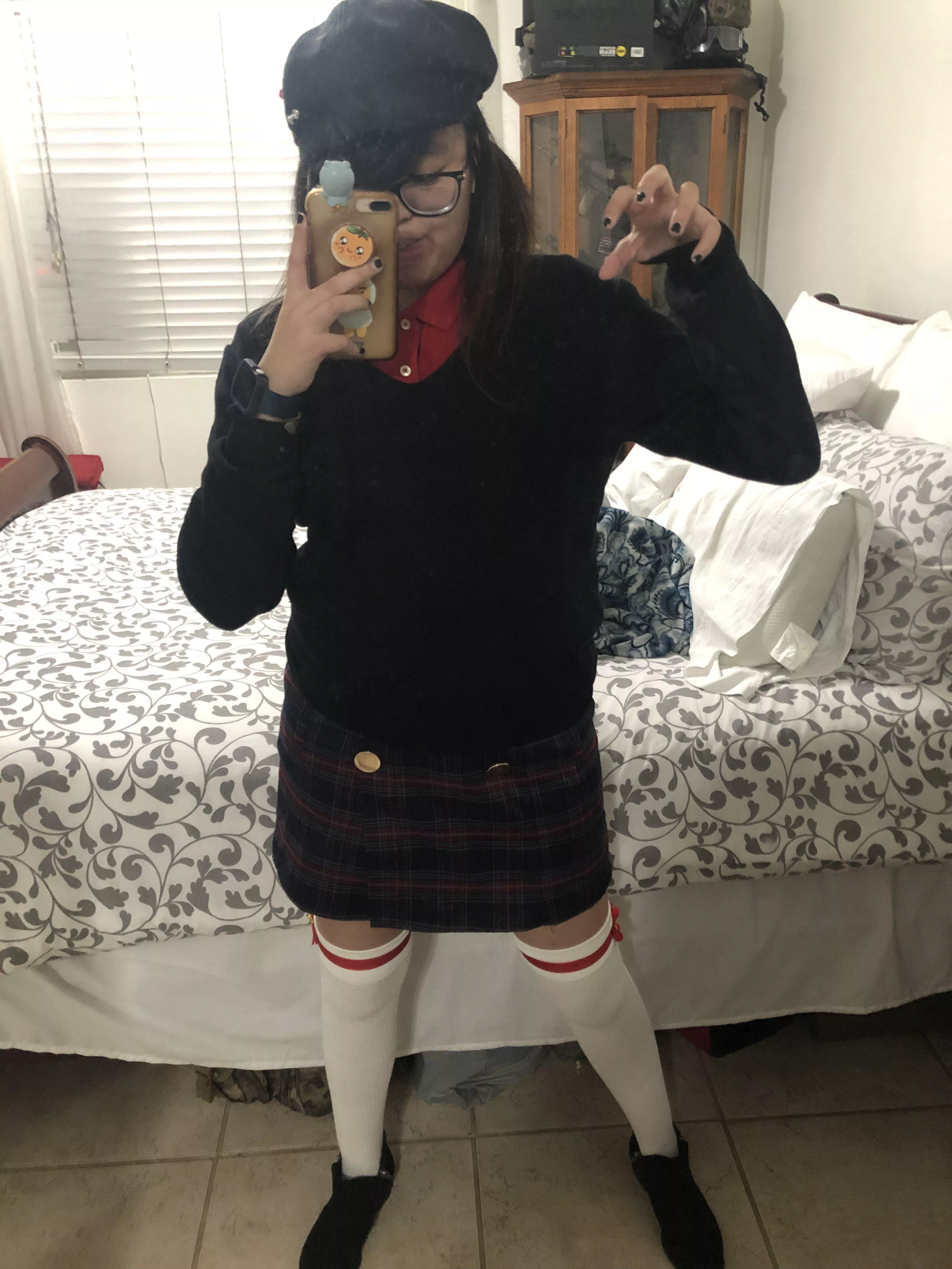 god she's so cute, and I just want to ruin her