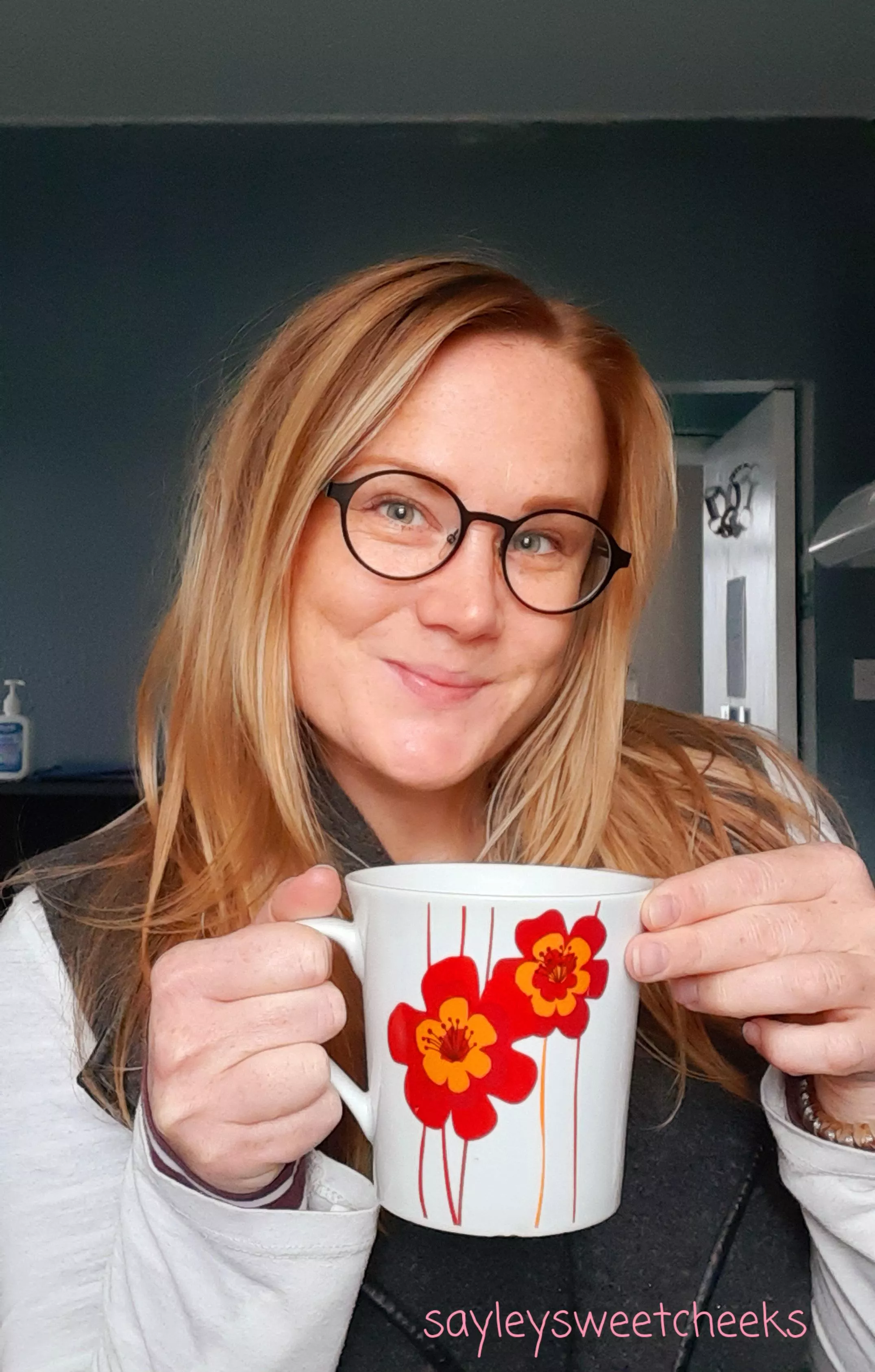 Good morning beauties, coffee break at work