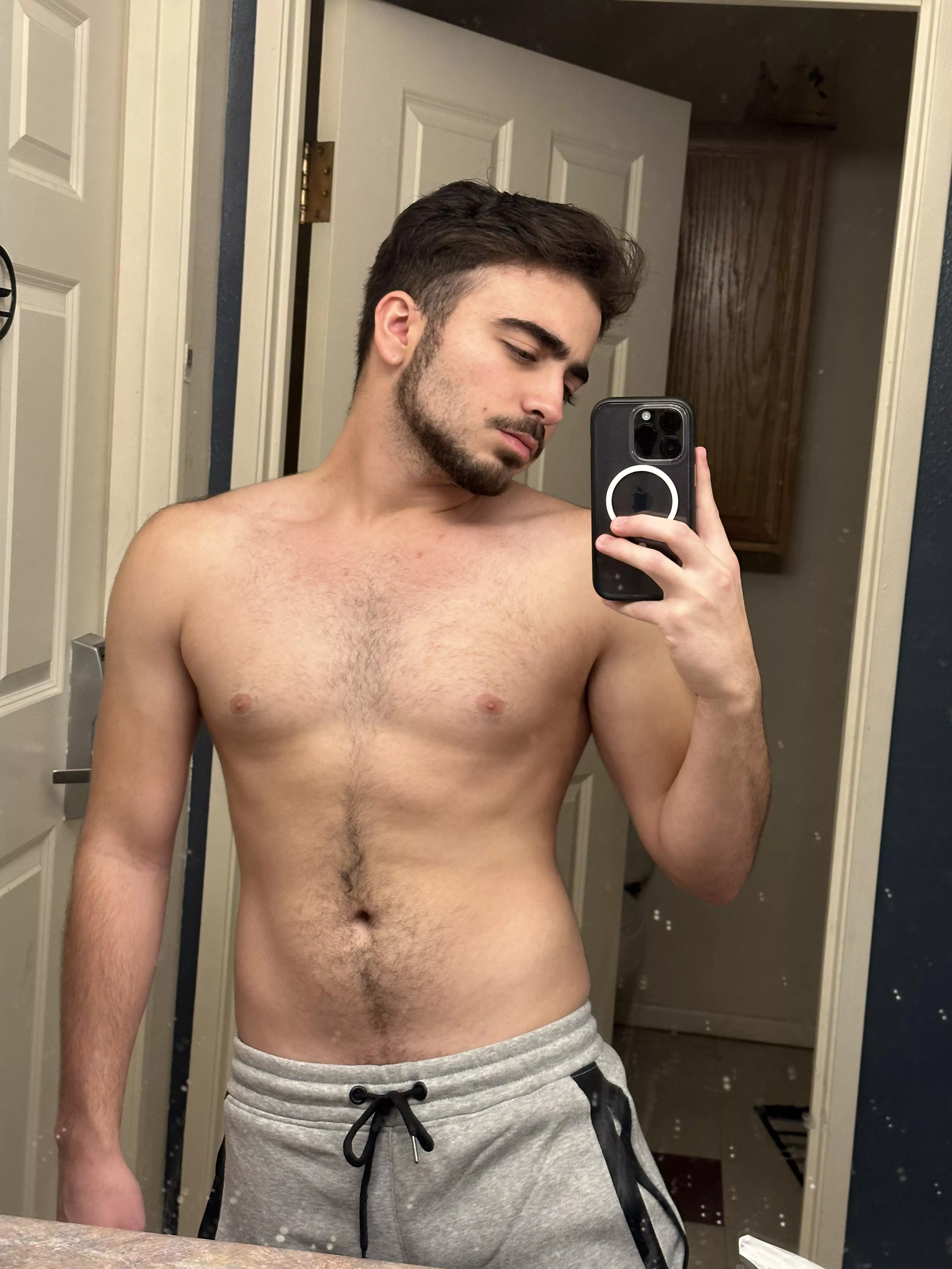 Hope everyone is feeling themselves this fine Tuesday morning! ☀️