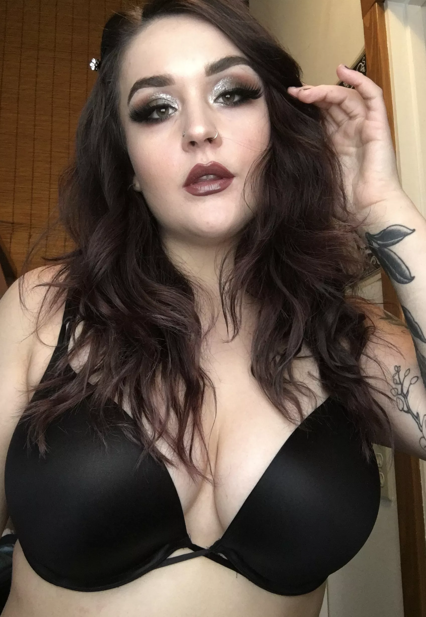 How would you ruin my makeup today? 😈 (OC)