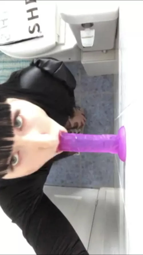 Humiliate this sissy, she crave it and will be grateful