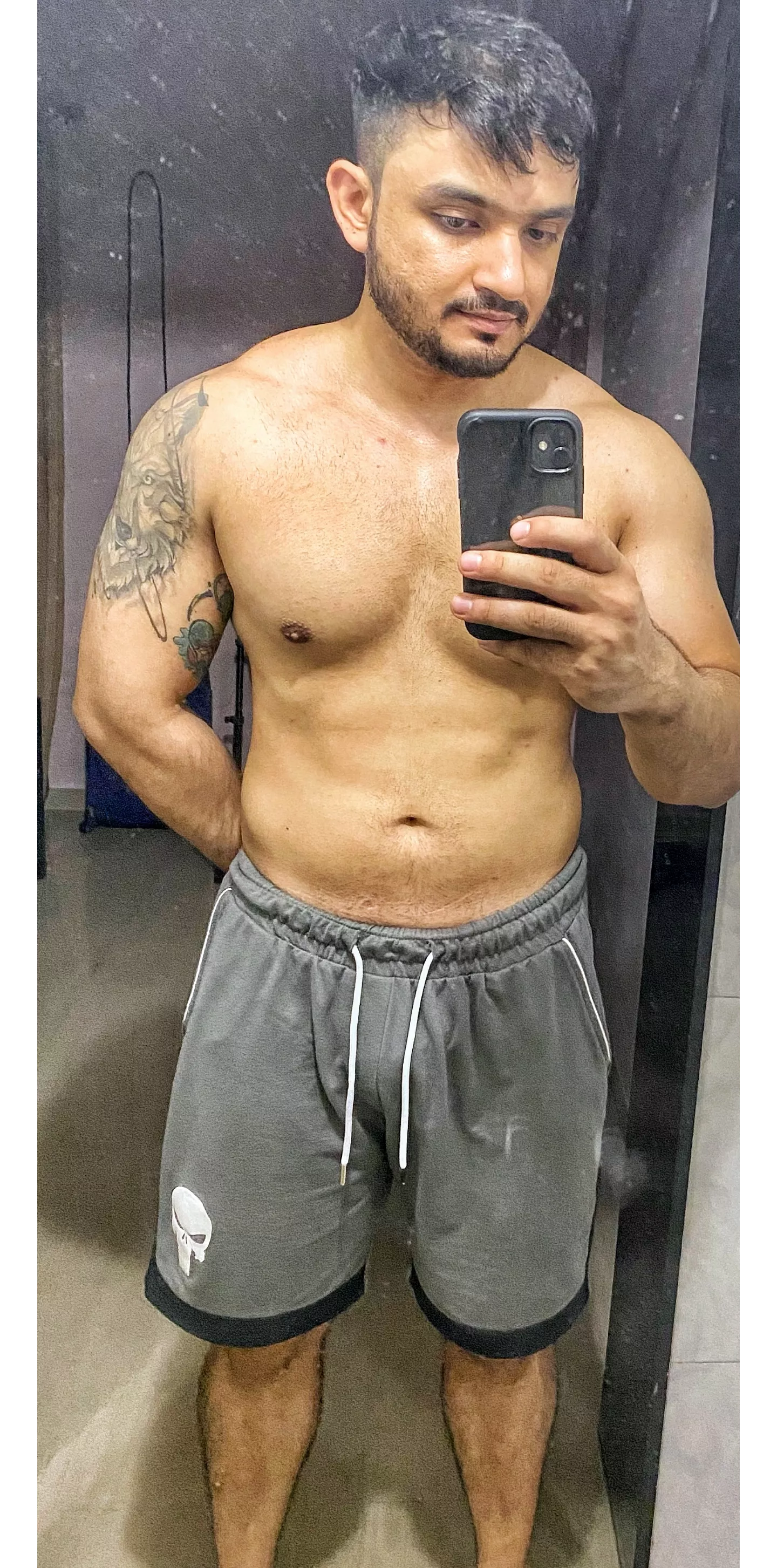 I know I'm neither shredded nor jacked, but I've been feeling good lately:)