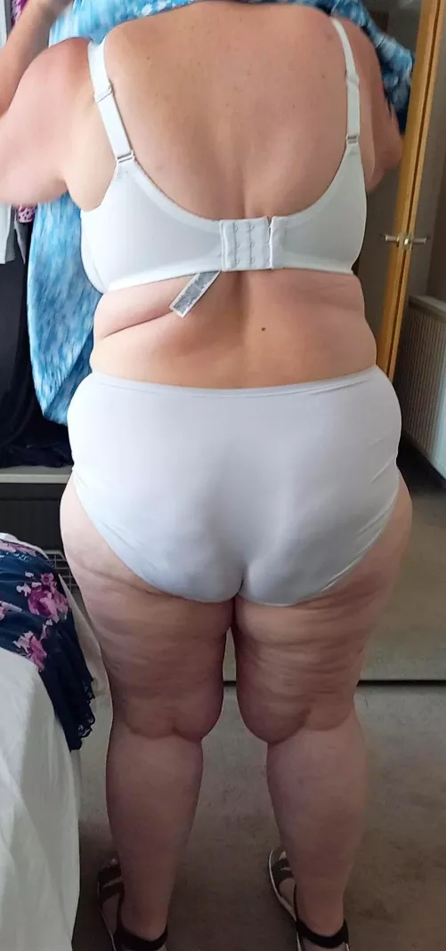 i love odd bodies in white panties